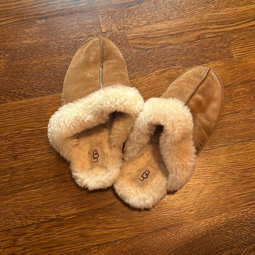 Ugg slippers womens